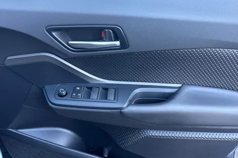 WF23VLS Toyota C-Hr 1.8 VVT-h Icon CVT Euro 6 (s/s) 5dr Thumbnail #22