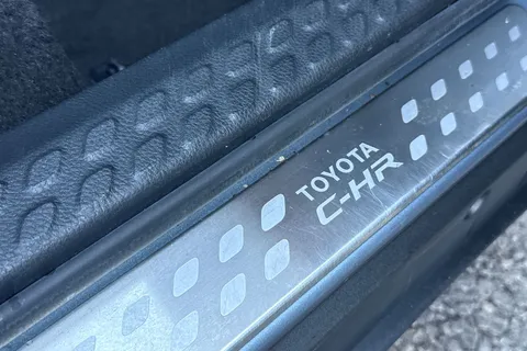 WF23VLS Toyota C-Hr 1.8 VVT-h Icon CVT Euro 6 (s/s) 5dr Thumbnail #27