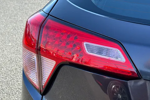 34 of 51 for HONDA HR-V 1.6 i-DTEC S 5dr