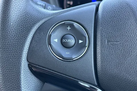 36 of 51 for HONDA HR-V 1.6 i-DTEC S 5dr