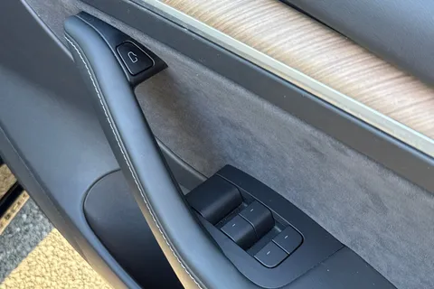 BG21EFW Tesla Model 3 (Dual Motor) Long Range Auto 4WDE 4dr Thumbnail #22