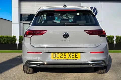 DC25XEE Volkswagen Golf 1.4 TSI eHybrid Style 5dr DSG |  High Beam Assist | Keyless-Go Thumbnail #5