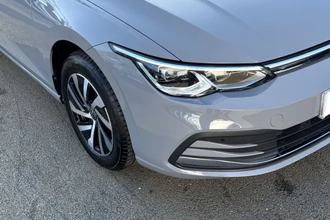 DC25XEE Volkswagen Golf 1.4 TSI eHybrid Style 5dr DSG |  High Beam Assist | Keyless-Go Thumbnail #9