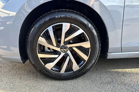 DC25XEE Volkswagen Golf 1.4 TSI eHybrid Style 5dr DSG |  High Beam Assist | Keyless-Go Thumbnail #13