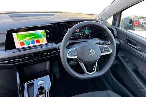 DC25XEE Volkswagen Golf 1.4 TSI eHybrid Style 5dr DSG |  High Beam Assist | Keyless-Go Thumbnail #18