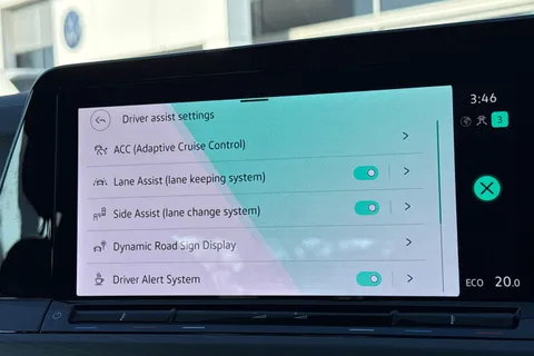 DC25XEE Volkswagen Golf 1.4 TSI eHybrid Style 5dr DSG |  High Beam Assist | Keyless-Go Thumbnail #32