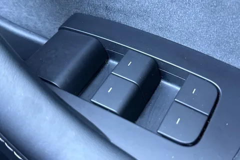 WP71PSX Tesla Model 3 (Dual Motor) Long Range Auto 4WDE 4dr Thumbnail #37