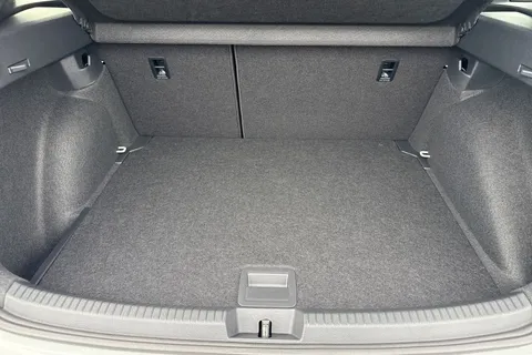  Volkswagen Taigo 1.0 TSI Black Edition DSG Euro 6 (s/s) 5dr Thumbnail #7