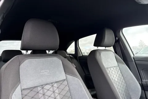  Volkswagen Taigo 1.0 TSI Black Edition DSG Euro 6 (s/s) 5dr Thumbnail #24