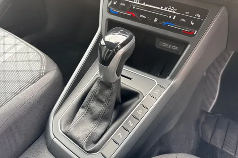  Volkswagen Taigo 1.0 TSI Black Edition DSG Euro 6 (s/s) 5dr Thumbnail #23