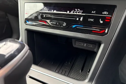  Volkswagen Taigo 1.0 TSI Black Edition DSG Euro 6 (s/s) 5dr Thumbnail #40