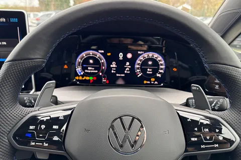  Volkswagen Golf 2.0 TSI R Black Edition DSG 4Motion Euro 6 (s/s) 5dr Thumbnail #32