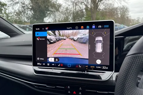  Volkswagen Golf 2.0 TSI R Black Edition DSG 4Motion Euro 6 (s/s) 5dr Thumbnail #41