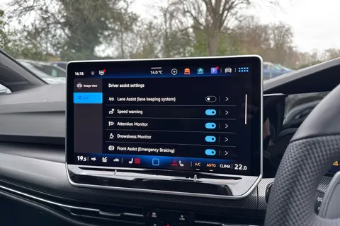  Volkswagen Golf 2.0 TSI R Black Edition DSG 4Motion Euro 6 (s/s) 5dr Thumbnail #43