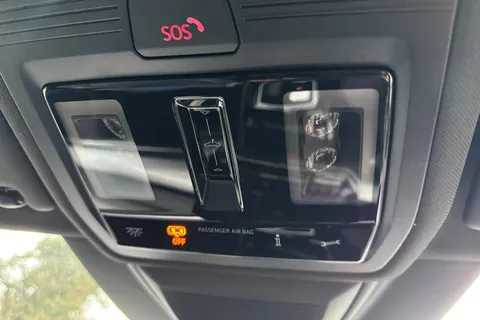  Volkswagen Golf 2.0 TSI R Black Edition DSG 4Motion Euro 6 (s/s) 5dr Thumbnail #45