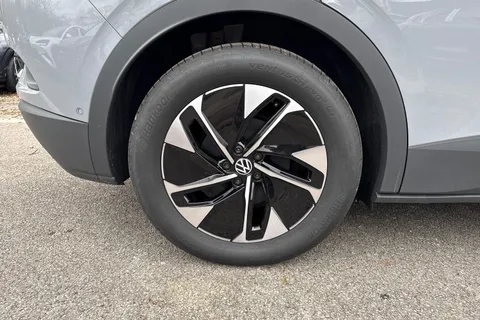 Volkswagen ID.4 Pro 77kWh Match Auto 5dr Thumbnail #11