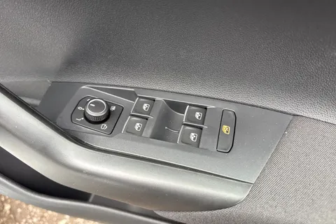  Volkswagen Taigo 1.0 TSI Black Edition DSG Euro 6 (s/s) 5dr Thumbnail #20