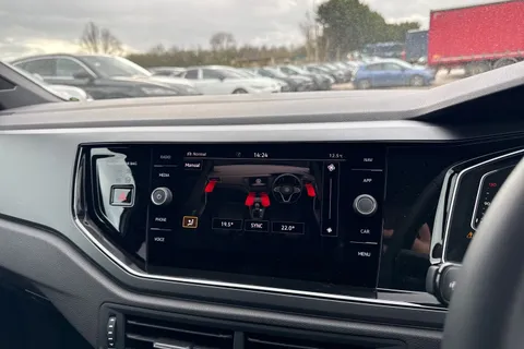  Volkswagen Taigo 1.0 TSI Black Edition DSG Euro 6 (s/s) 5dr Thumbnail #21