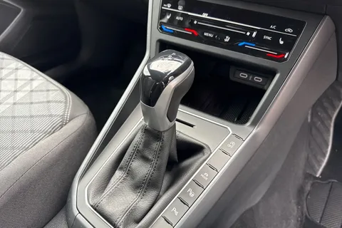  Volkswagen Taigo 1.0 TSI Black Edition DSG Euro 6 (s/s) 5dr Thumbnail #22