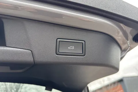 Volkswagen ID.4 Pro 77kWh Match Auto 5dr Thumbnail #28