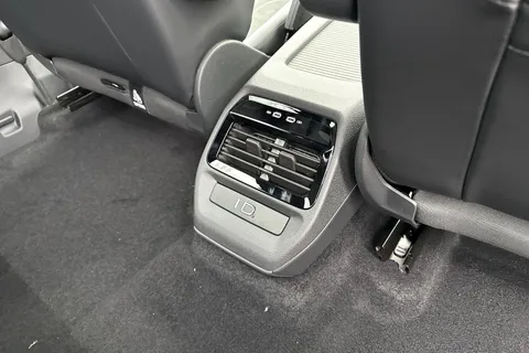 Volkswagen ID.4 Pro 77kWh Match Auto 5dr Thumbnail #29