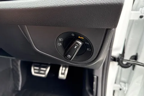  Volkswagen Taigo 1.0 TSI Black Edition DSG Euro 6 (s/s) 5dr Thumbnail #28