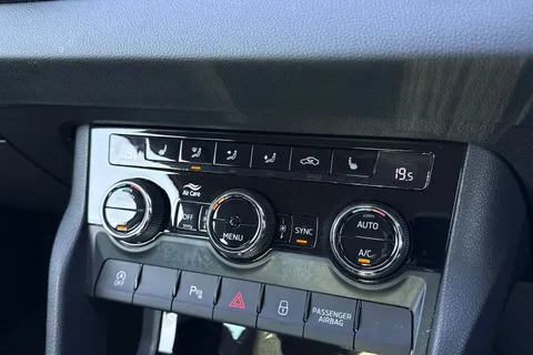 CF72WMU Škoda Karoq 1.5 TSI ACT SE L DSG Euro 6 (s/s) 5dr Thumbnail #23