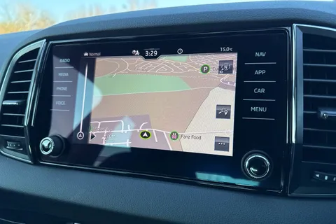 CF72WMU Škoda Karoq 1.5 TSI ACT SE L DSG Euro 6 (s/s) 5dr Thumbnail #52