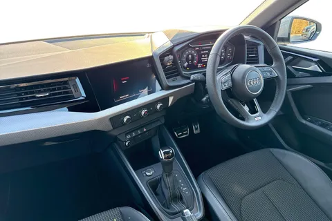 BU75ZKX Audi A1 S line 35 TFSI  150 PS S tronic Thumbnail #15