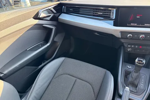 BU75ZKX Audi A1 S line 35 TFSI  150 PS S tronic Thumbnail #20