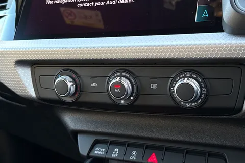 BU75ZKX Audi A1 S line 35 TFSI  150 PS S tronic Thumbnail #22