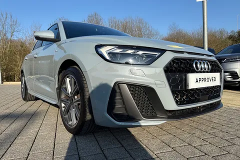 BU75ZKX Audi A1 S line 35 TFSI  150 PS S tronic Thumbnail #26