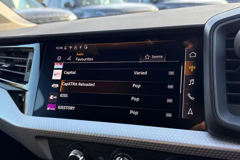 BU75ZKX Audi A1 S line 35 TFSI  150 PS S tronic Thumbnail #43