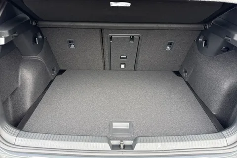  Volkswagen Golf 1.5 eTSI MHEV Black Edition DSG Euro 6 (s/s) 5dr Thumbnail #6