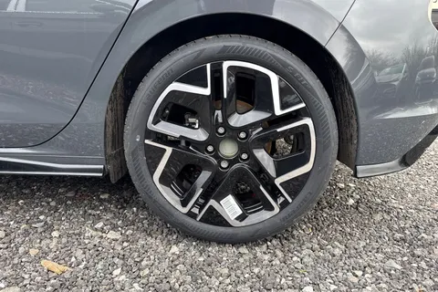  Volkswagen Golf 1.5 eTSI MHEV Black Edition DSG Euro 6 (s/s) 5dr Thumbnail #10