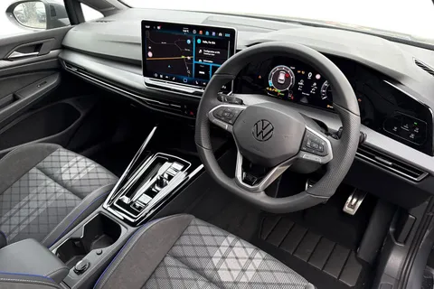  Volkswagen Golf 1.5 eTSI MHEV Black Edition DSG Euro 6 (s/s) 5dr Thumbnail #13