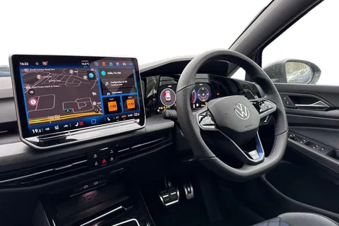  Volkswagen Golf 2.0 TSI R Black Edition DSG 4Motion Euro 6 (s/s) 5dr Thumbnail #17