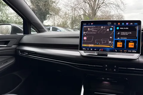  Volkswagen Golf 2.0 TSI R Black Edition DSG 4Motion Euro 6 (s/s) 5dr Thumbnail #19