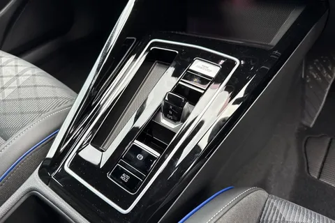  Volkswagen Golf 1.5 eTSI MHEV Black Edition DSG Euro 6 (s/s) 5dr Thumbnail #22