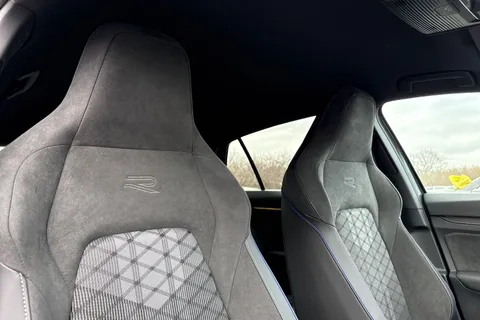  Volkswagen Golf 1.5 eTSI MHEV Black Edition DSG Euro 6 (s/s) 5dr Thumbnail #23