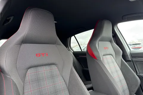  Volkswagen Golf 2.0 TSI GTI DSG Euro 6 (s/s) 5dr Thumbnail #23