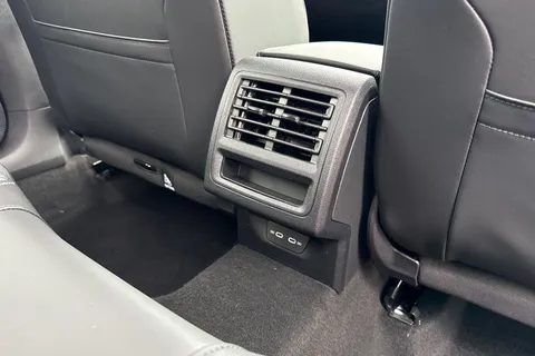  Volkswagen Golf 1.5 eTSI MHEV Black Edition DSG Euro 6 (s/s) 5dr Thumbnail #27