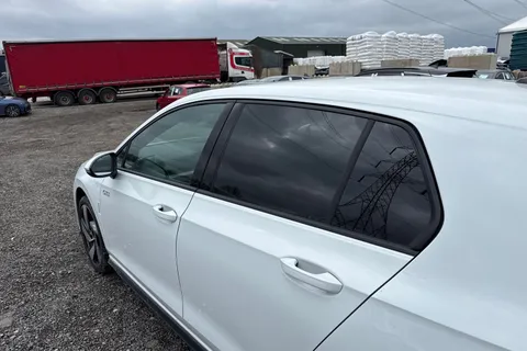  Volkswagen Golf 2.0 TSI GTI DSG Euro 6 (s/s) 5dr Thumbnail #27