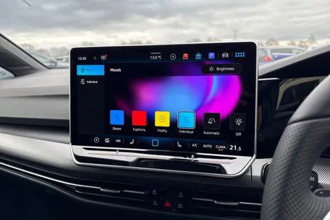  Volkswagen Golf 1.5 eTSI MHEV Black Edition DSG Euro 6 (s/s) 5dr Thumbnail #39