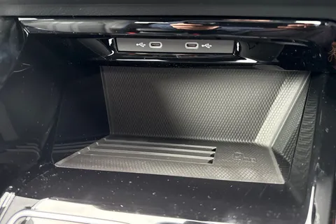  Volkswagen Golf 1.5 eTSI MHEV Black Edition DSG Euro 6 (s/s) 5dr Thumbnail #41