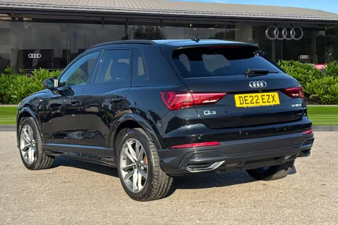 DE22EZX Audi Q3 Black Edition 35 TFSI 150 PS 6-speed Thumbnail #3
