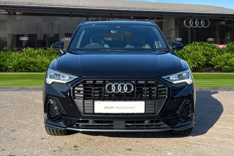 DE22EZX Audi Q3 Black Edition 35 TFSI 150 PS 6-speed Thumbnail #6