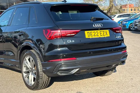 DE22EZX Audi Q3 Black Edition 35 TFSI 150 PS 6-speed Thumbnail #8