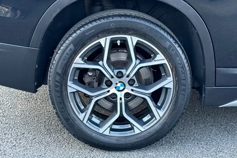 MC69DFL BMW X1 2.0 20d xLine Auto xDrive Euro 6 (s/s) 5dr Thumbnail #11