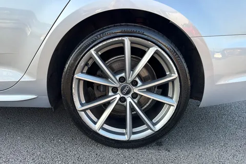 12 of 67 for Audi A4 2.0 TDI S line S Tronic Euro 6 (s/s) 4dr